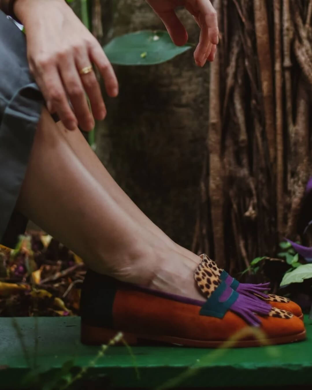 REMY | BRUINE LOAFERS MET FRANJES EN LUIPAARDMOTIEF