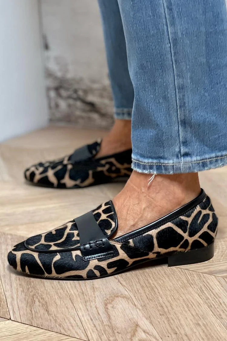 JOOSJE | COZY CHIC LOAFERS MET KOEIENMOTIEF