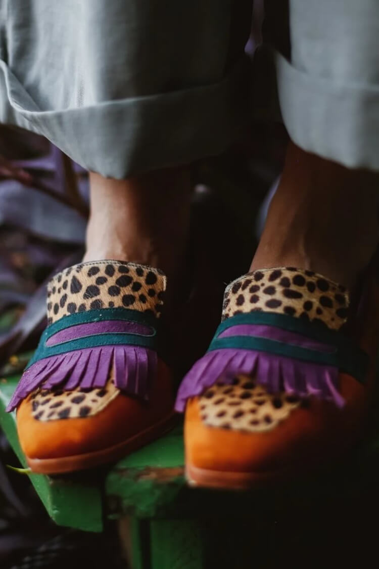 REMY | BRUINE LOAFERS MET FRANJES EN LUIPAARDMOTIEF