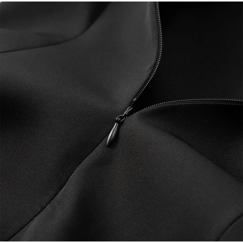 ISABELLE | OFF SHOULDER JURK MET STRIKDETAIL