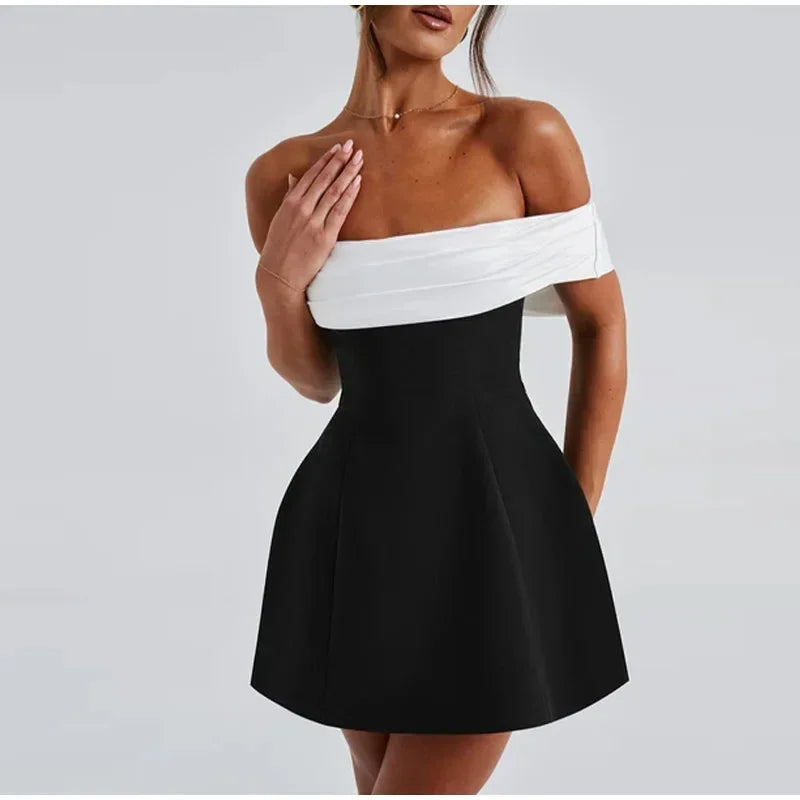 ISABELLE | OFF SHOULDER JURK MET STRIKDETAIL
