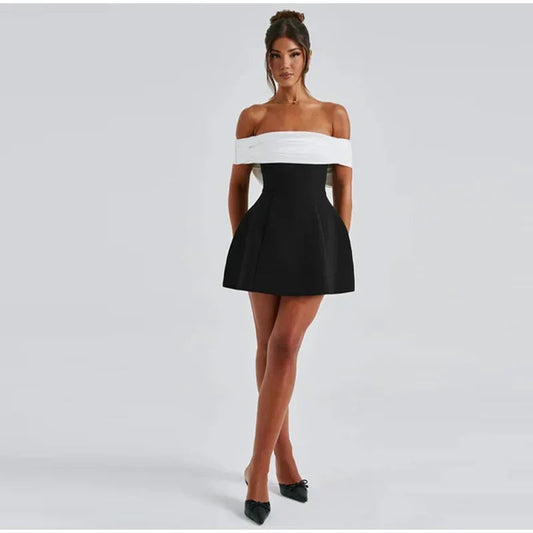 ISABELLE | OFF SHOULDER JURK MET STRIKDETAIL
