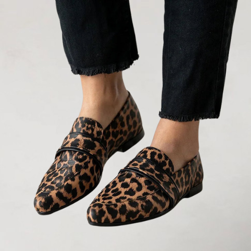 ANJA | ELEGANTE LOAFER MET SPITSE NEUS EN KLEIN HAKJE